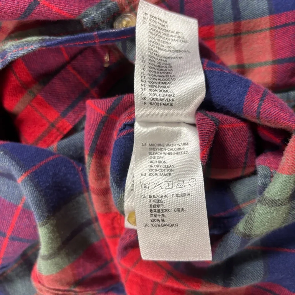 H&M classic button